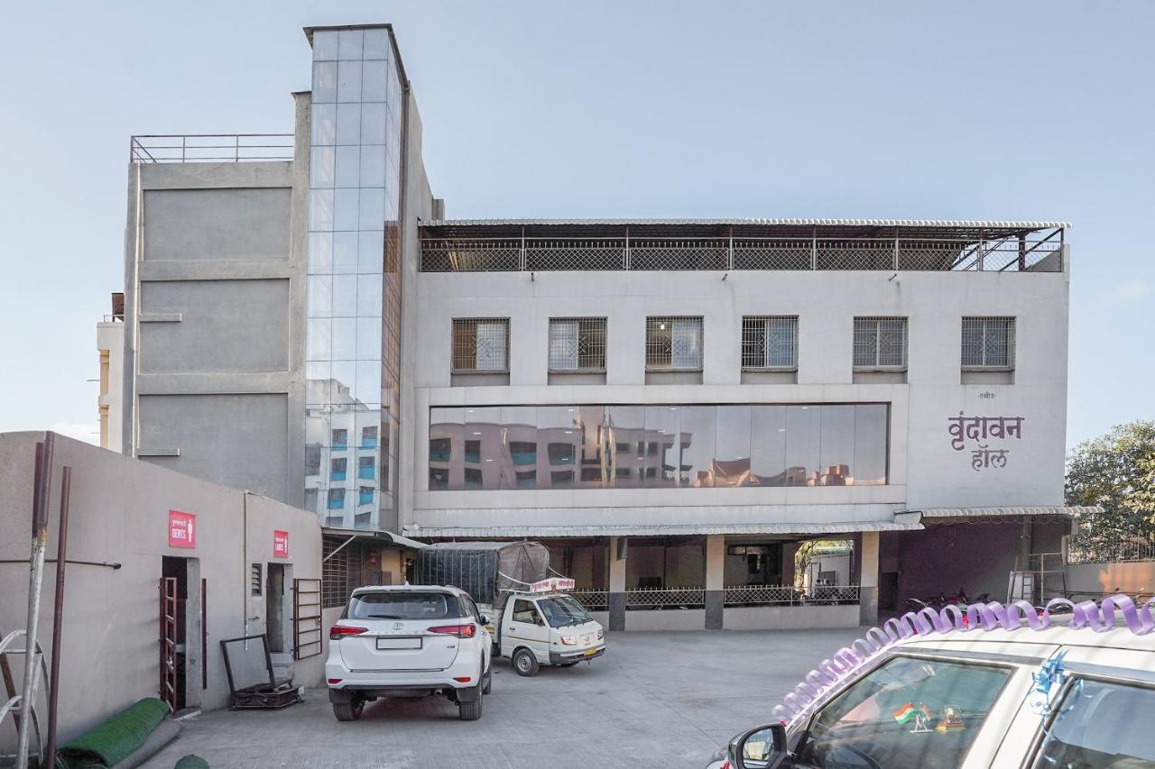 Oyo Flagship 70264 Hotel Vrindavan Mangvadi Bagian luar foto